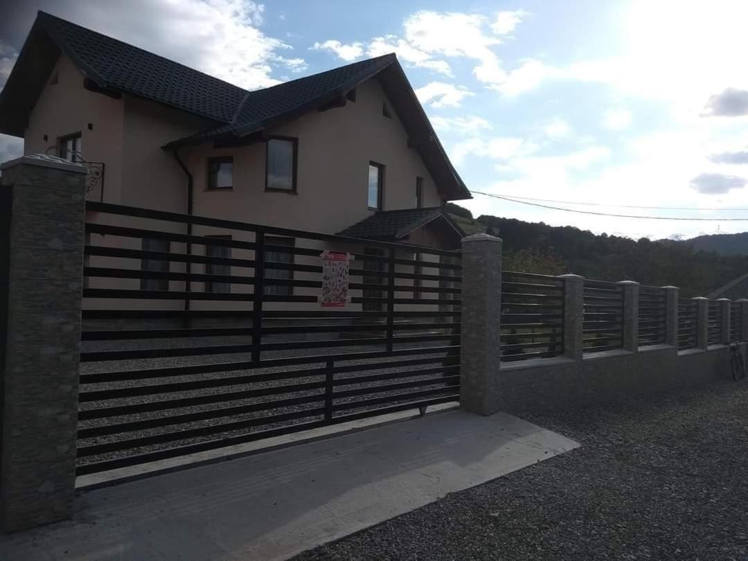 Отель La Casa Alana Вишеу-де-Жос Экстерьер фото